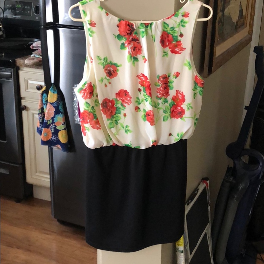 Wet Seal Floral Bodycon Dress - Picture 5 of 5